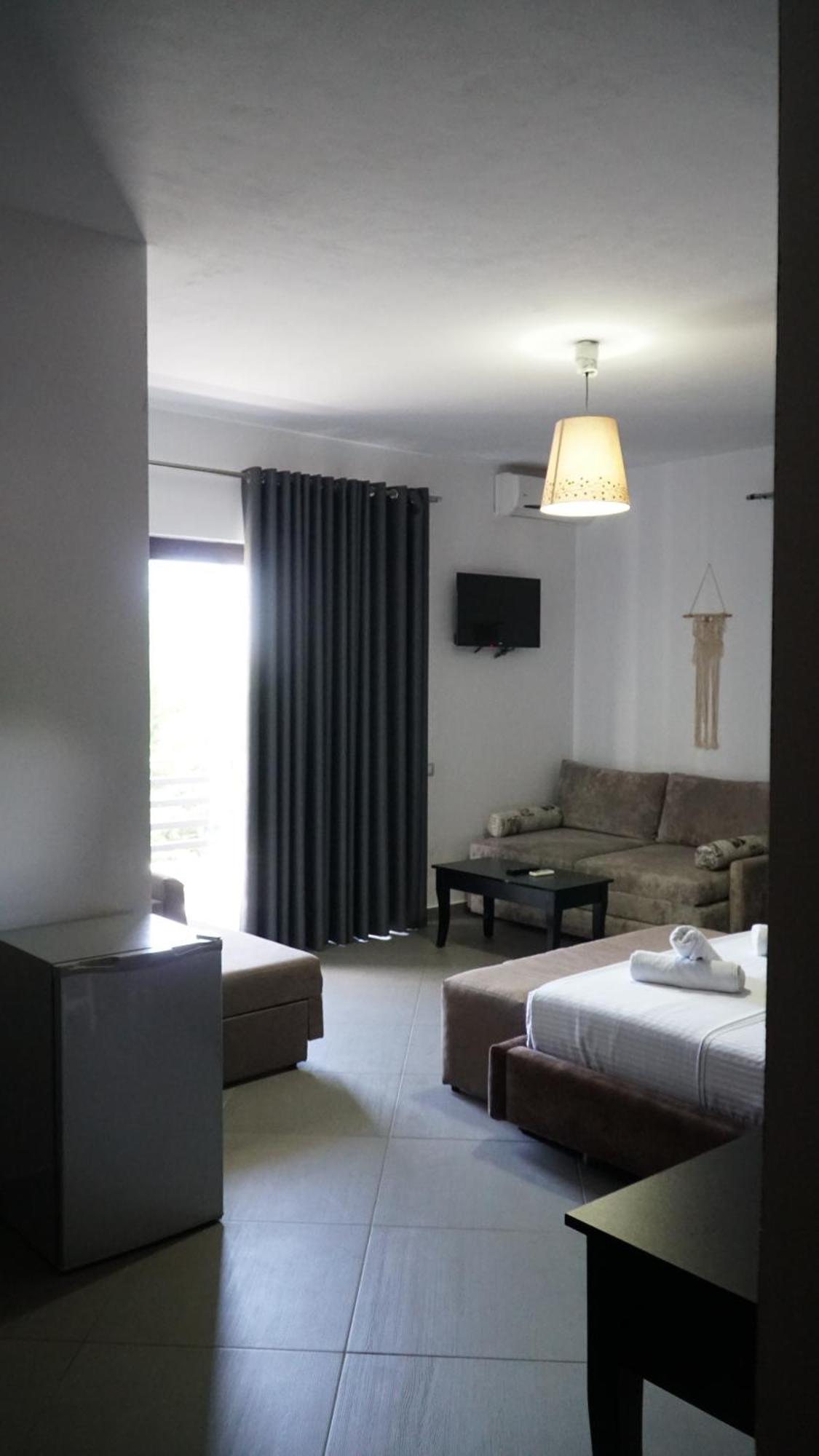 Hotel Natali Dhermi Ngoại thất bức ảnh