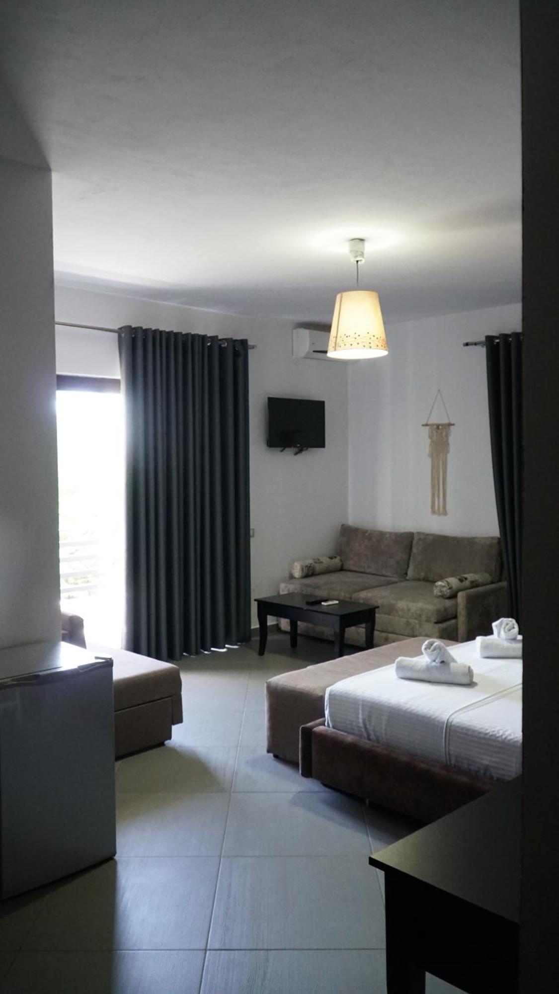 Hotel Natali Dhermi Ngoại thất bức ảnh